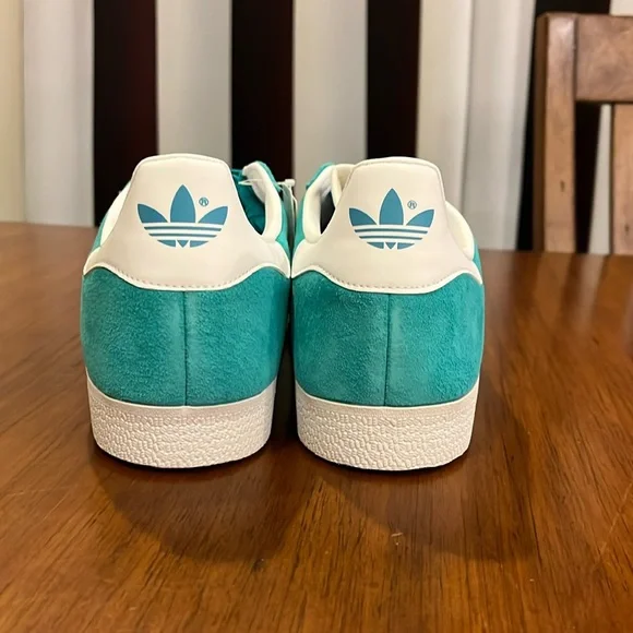 Adidas Gazelle Shoes Sneakers new EE5510 Hi-Res Aqua white Men’s Size 11